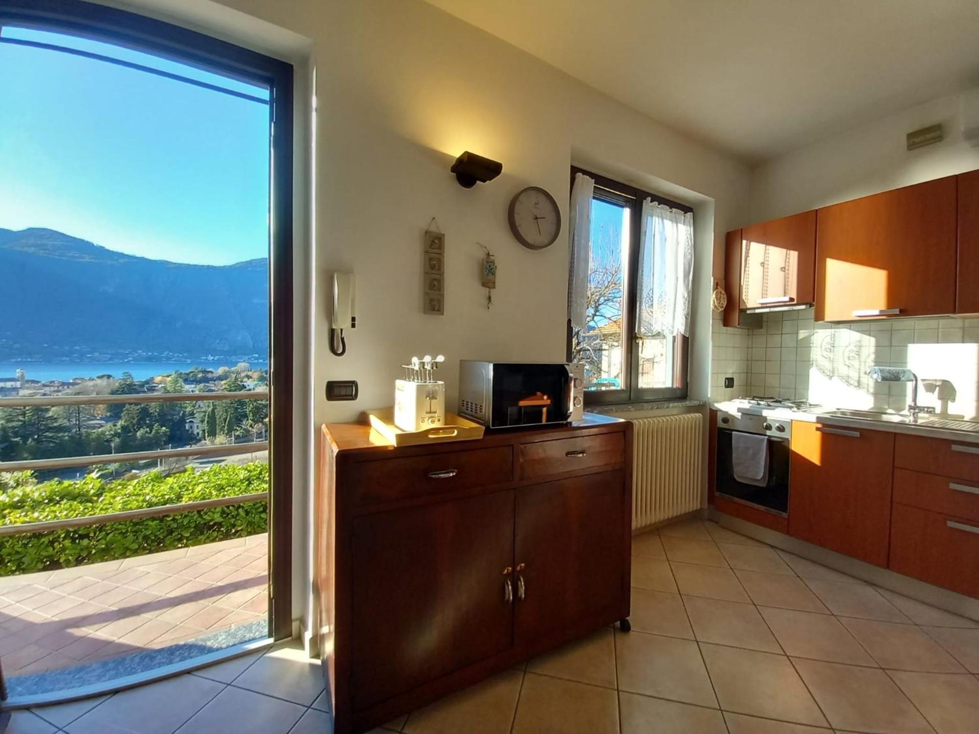 Lake And Guzzi View - Holiday Home Манделло-дель-Ларіо Екстер'єр фото