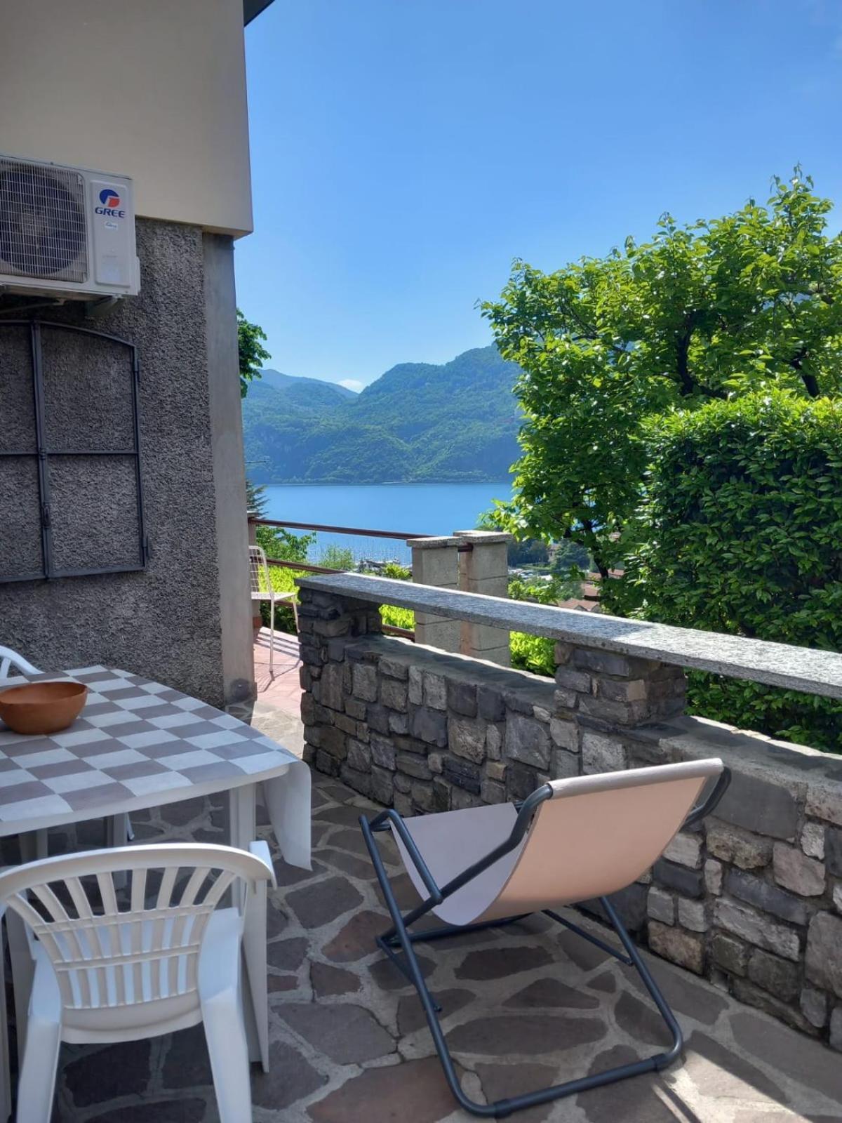 Lake And Guzzi View - Holiday Home Манделло-дель-Ларіо Екстер'єр фото